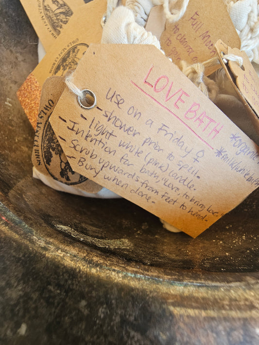 [To Attract Love] Love, organic white, milk, herbal bath spell kit