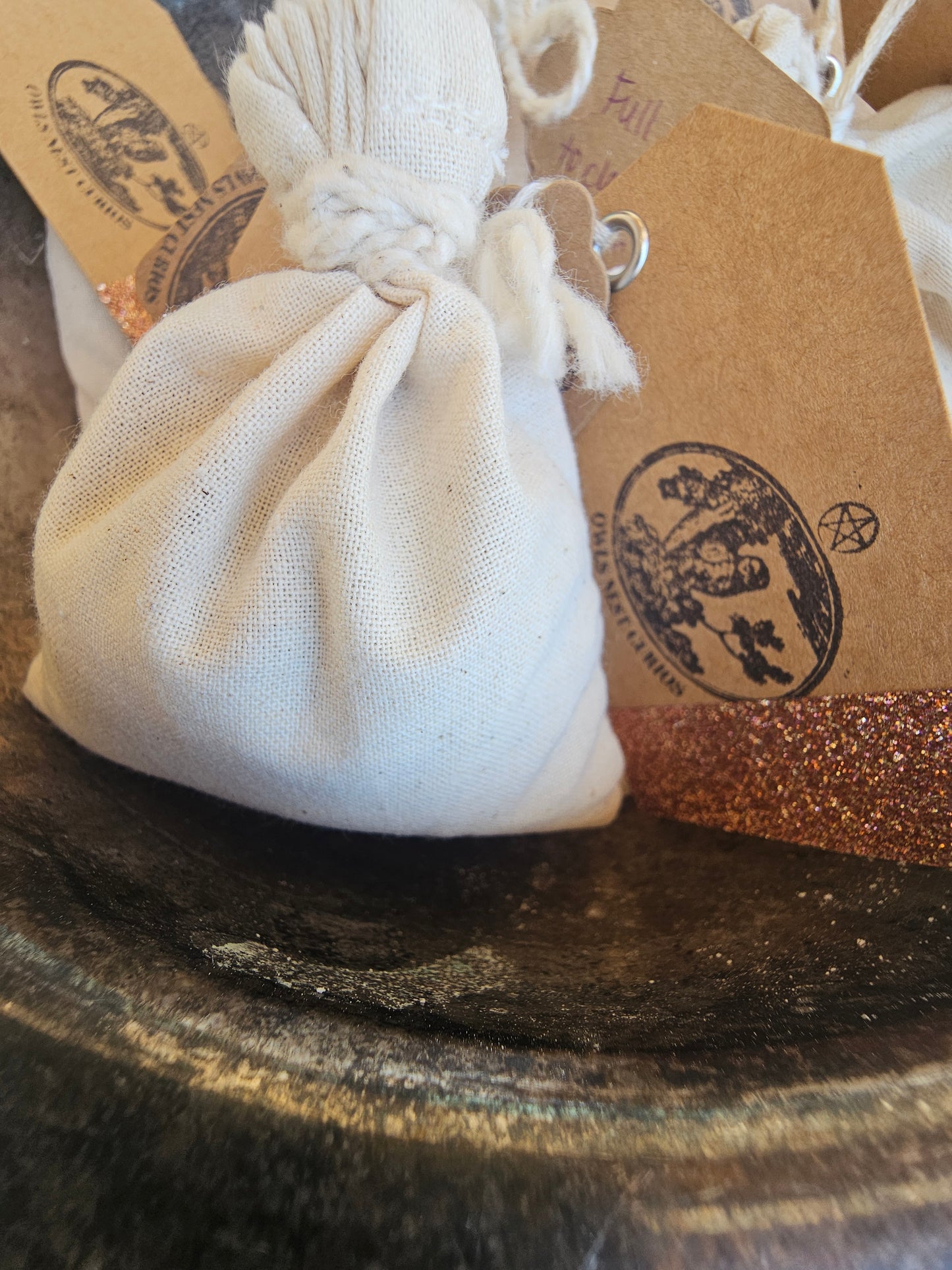 [To Attract Love] Love, organic white, milk, herbal bath spell kit